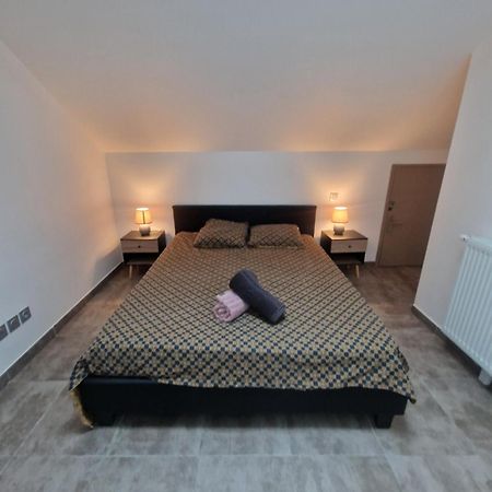 Ferienwohnung Superbe T2 Duplex Vue Sur Les Montagnes Chorges Exterior foto
